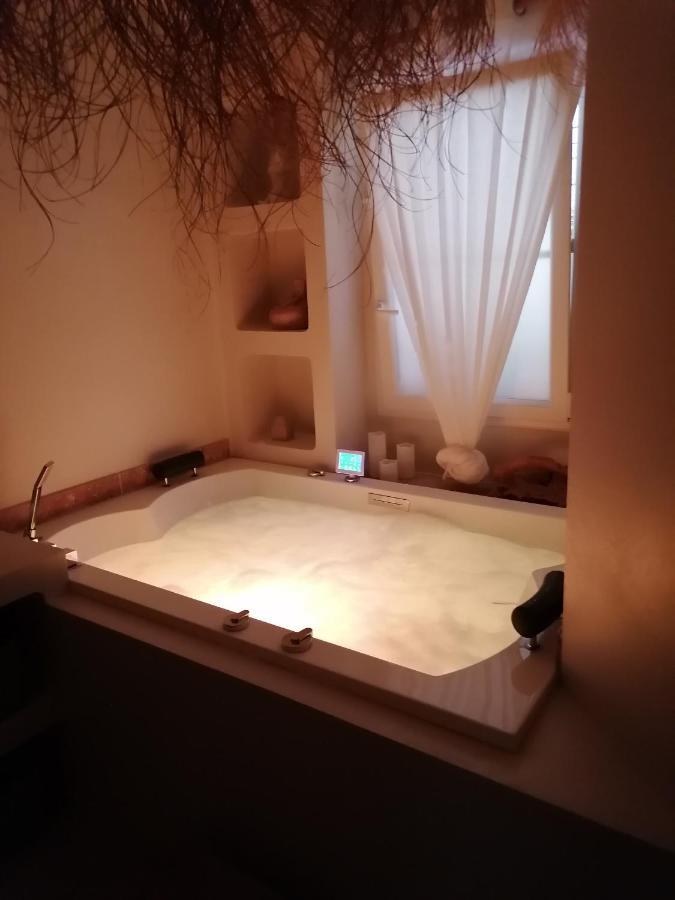 L'Autre Perle, Balneo En Supplement, Le Clos Des Perles Tourtour Exteriör bild