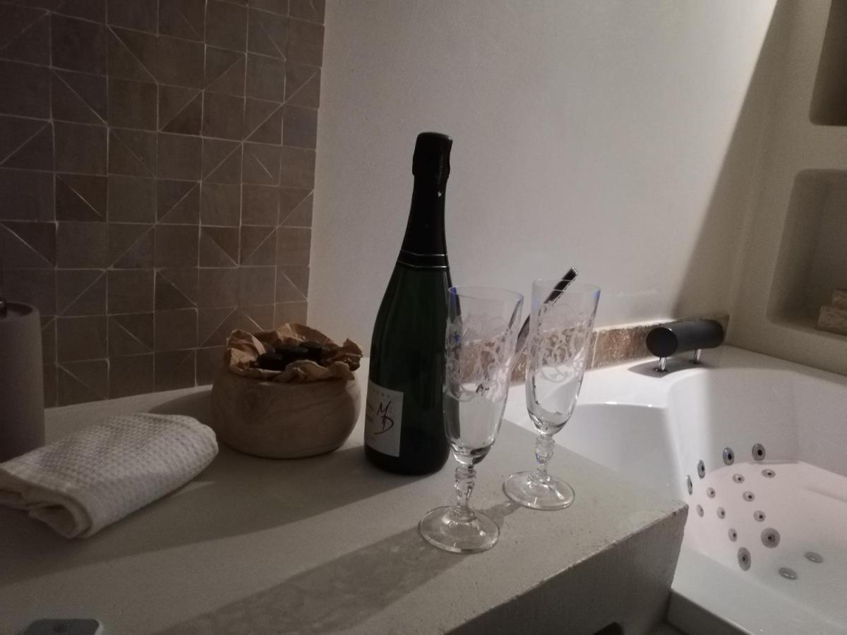 L'Autre Perle, Balneo En Supplement, Le Clos Des Perles Tourtour Exteriör bild
